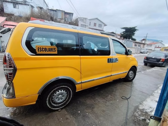 Mini bus grand starex 2011
