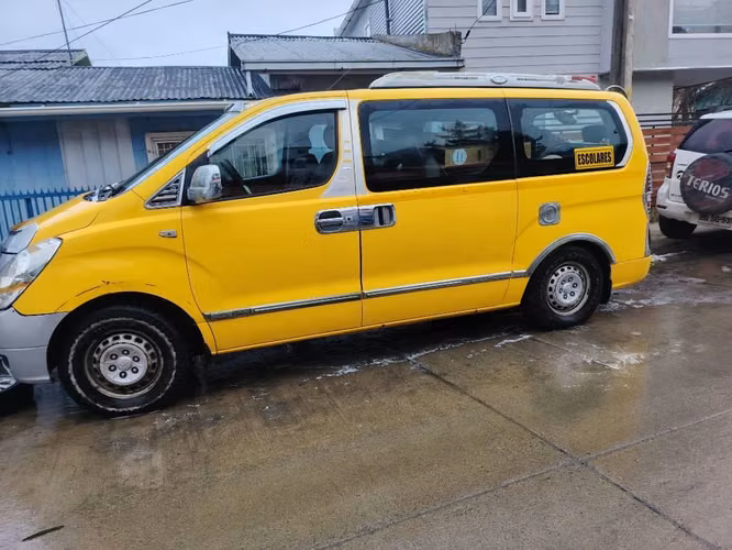 Mini bus grand starex 2011