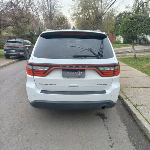 DODGE DURANGO SXT RWD AÑO 2023 FULL EQUIPO