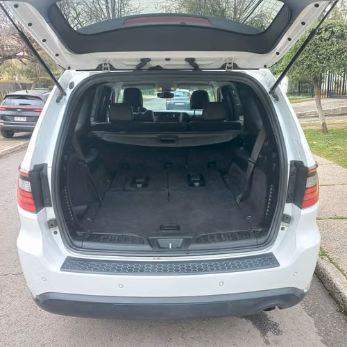 DODGE DURANGO SXT RWD AÑO 2023 FULL EQUIPO