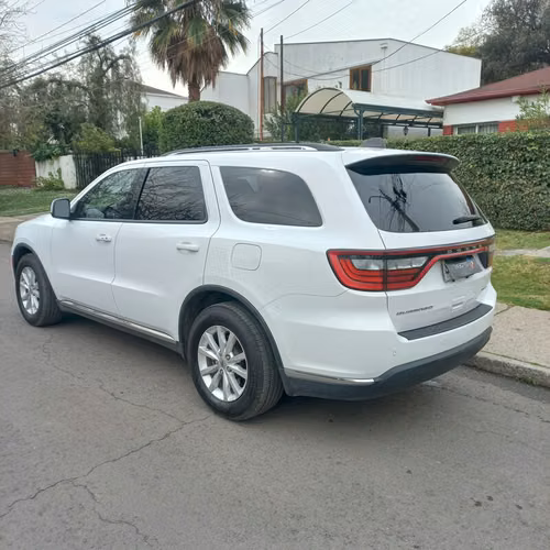 DODGE DURANGO SXT RWD AÑO 2023 FULL EQUIPO
