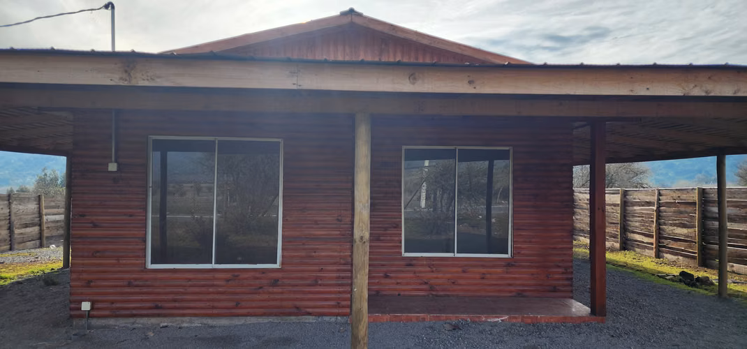 Se arrienda casa de madera – Sector Cuenca