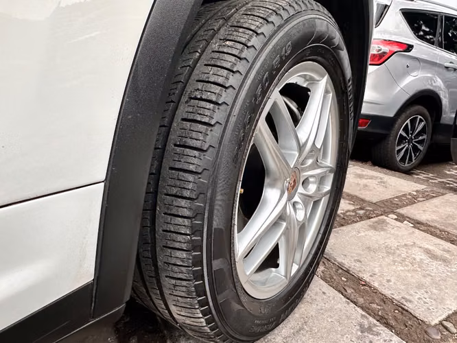 PORSCHE CAYENNE S 4.8 V8  2014