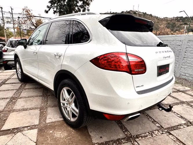 PORSCHE CAYENNE S 4.8 V8  2014