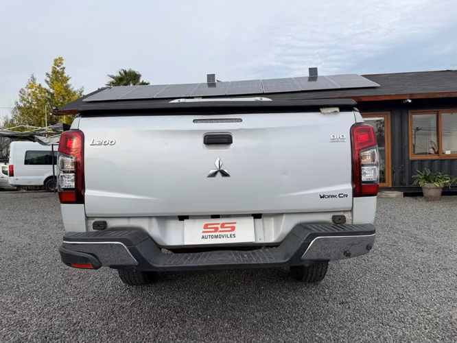 MITSUBISHI L200 4X2 2.4 MT6 WORK 2021