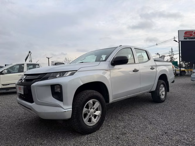 MITSUBISHI L200 4X2 2.4 MT6 WORK 2021