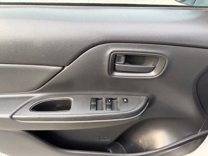 MITSUBISHI L200 4X2 2.4 MT6 WORK 2021