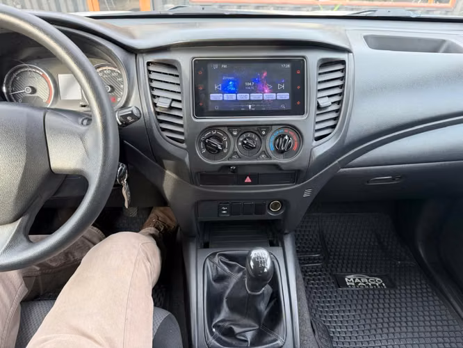 MITSUBISHI L200 4X2 2.4 MT6 WORK 2021