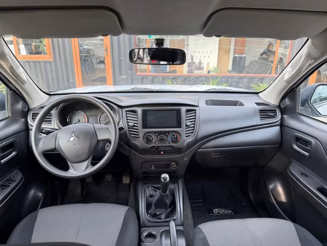 MITSUBISHI L200 4X2 2.4 MT6 WORK 2021