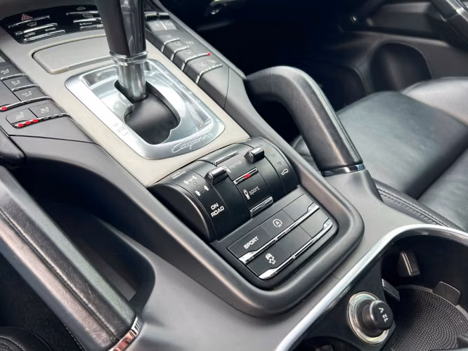 PORSCHE CAYENNE TURBO 4.8 2015
