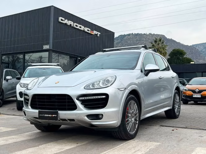 PORSCHE CAYENNE TURBO 4.8 2015