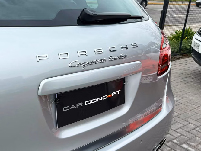 PORSCHE CAYENNE TURBO 4.8 2015