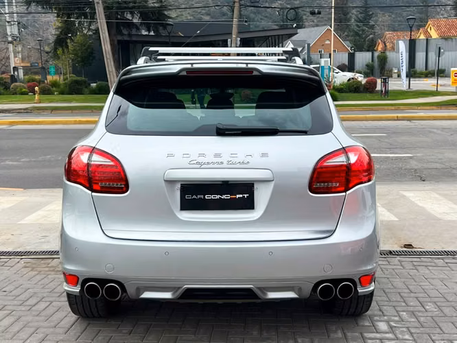 PORSCHE CAYENNE TURBO 4.8 2015