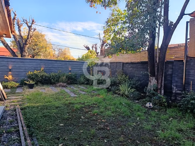 Casa en pasaje cerrado 3D+3B Sebastián Elcano Las Condes