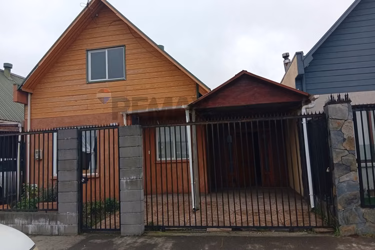 Casa en arriendo de 3d en lomas coloradas