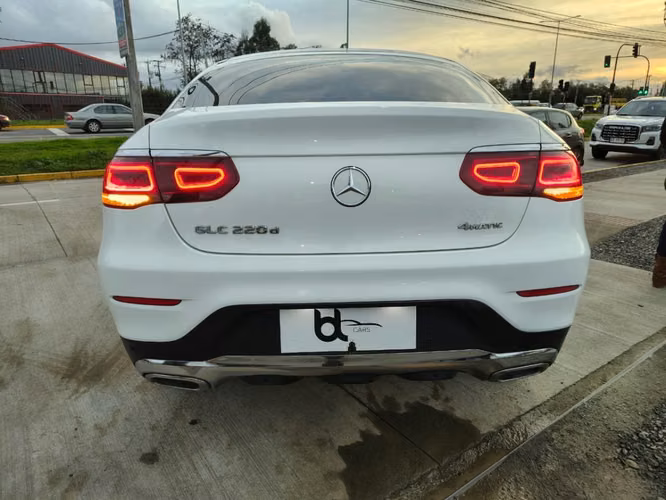 MERCEDES-BENZ GLC 220D 4MATIC 4X4 2.0 AUT 2021