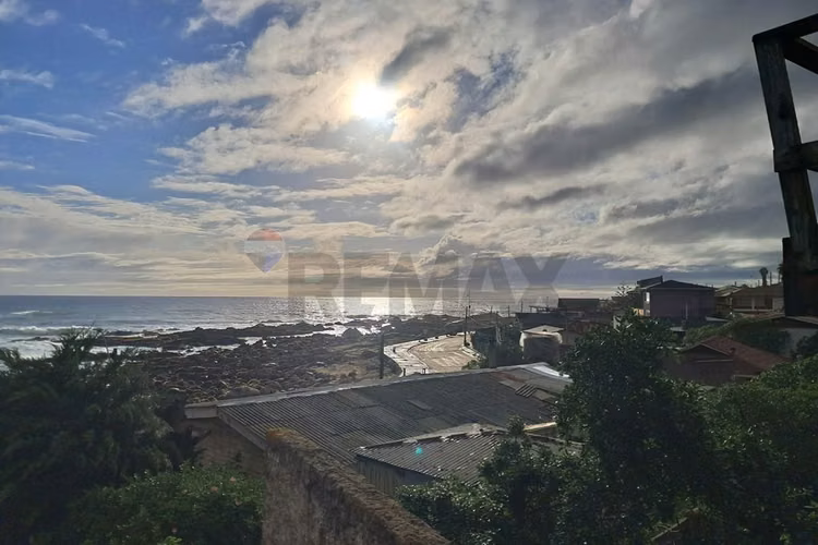 Casa el quisco con vista al mar