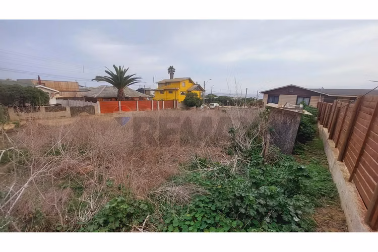 Terreno a 1 cuadra del mar