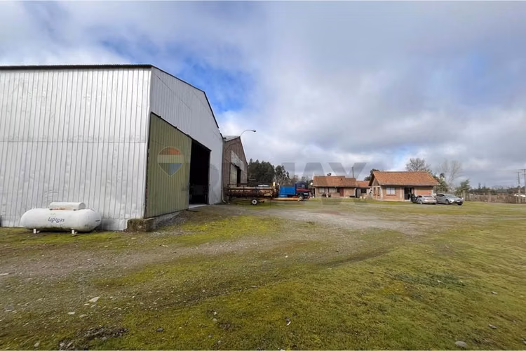 Venta 1.6 ha. bod y oficinas, km 288 ruta 5 sur