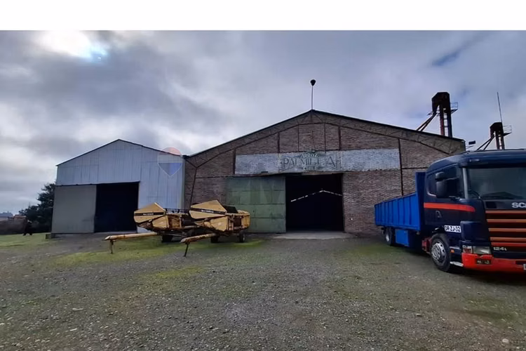 Venta 1.6 ha. bod y oficinas, km 288 ruta 5 sur