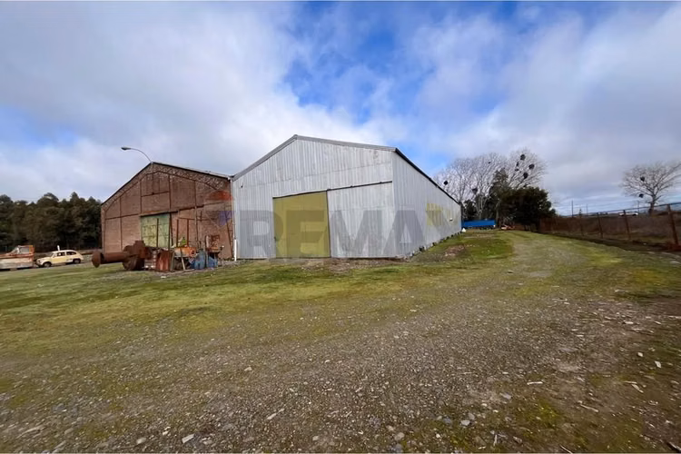 Venta 1.6 ha. bod y oficinas, km 288 ruta 5 sur