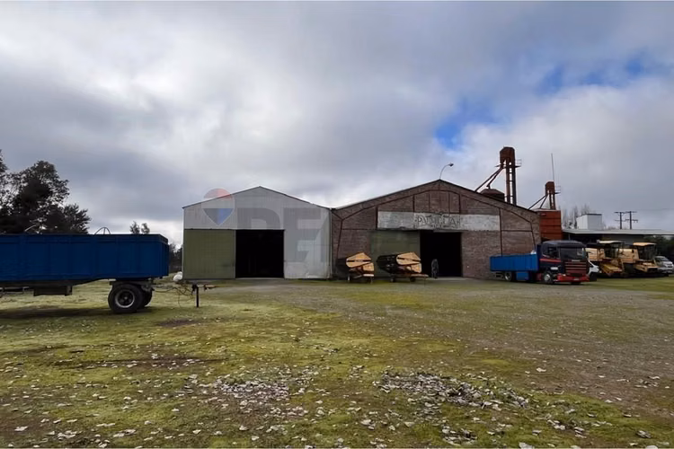 Venta 1.6 ha. bod y oficinas, km 288 ruta 5 sur