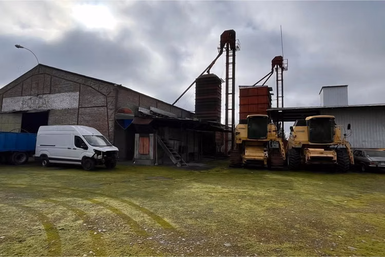 Venta 1.6 ha. bod y oficinas, km 288 ruta 5 sur