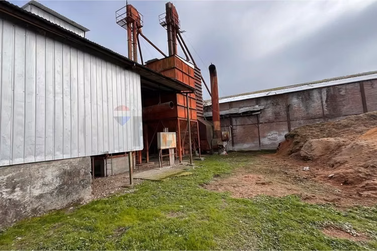 Venta 1.6 ha. bod y oficinas, km 288 ruta 5 sur