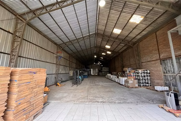 Venta 1.6 ha. bod y oficinas, km 288 ruta 5 sur