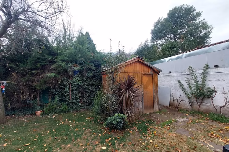 Casa con piscina en el ingenio
