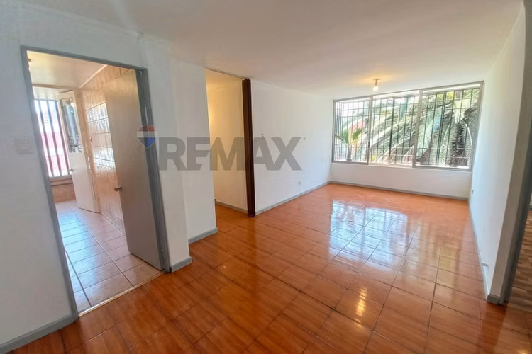 Lindo departamento, bajos ggcc, estacionamiento