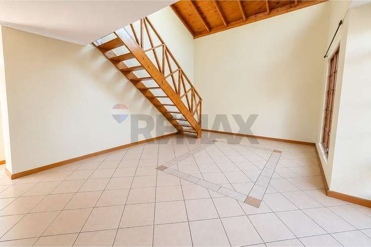 Casa amplia  avenida principal sector norte - Imagen 5