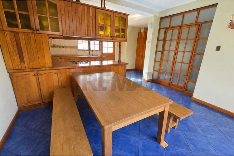 Casa amplia  avenida principal sector norte - Imagen 7