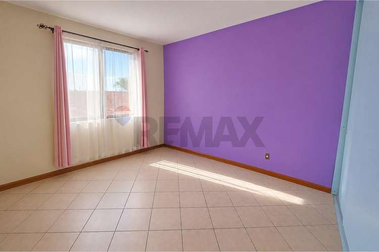 Casa amplia  avenida principal sector norte - Imagen 12