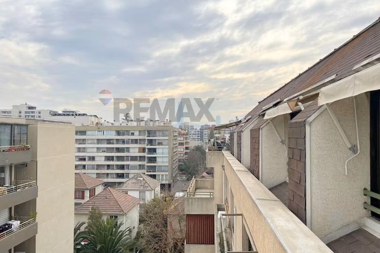 Depto 2 dorm + 1 baño, cocina renovada providencia