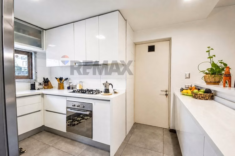 Casa 3d + servicio, jardín y quincho en las condes