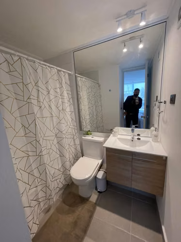 ¡Vive a pasos del Metro! 2D/2B + Estacionamiento + Piscina, San Joaquín