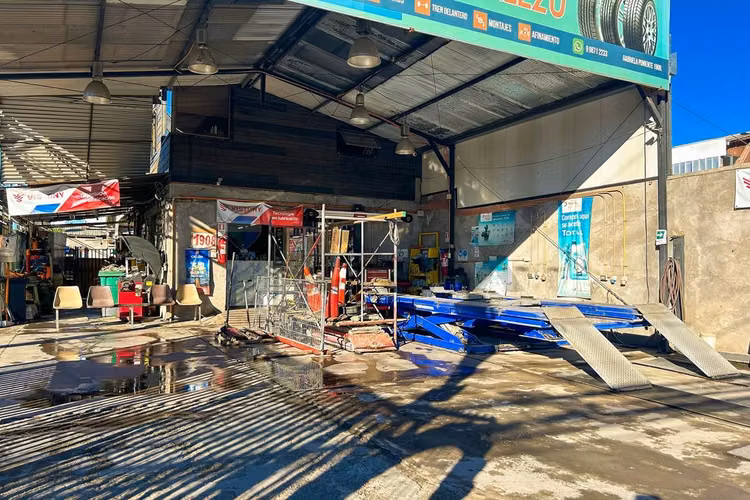Propiedad comercial esquina con alto flujo
