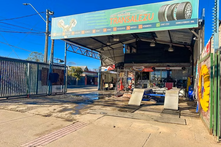 Propiedad comercial esquina con alto flujo