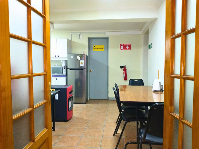 OPORTUNIDAD  OFICINA COMERCIAL METRO UC BARRIO LASTARRIA