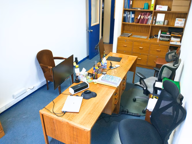 OPORTUNIDAD  OFICINA COMERCIAL METRO UC BARRIO LASTARRIA