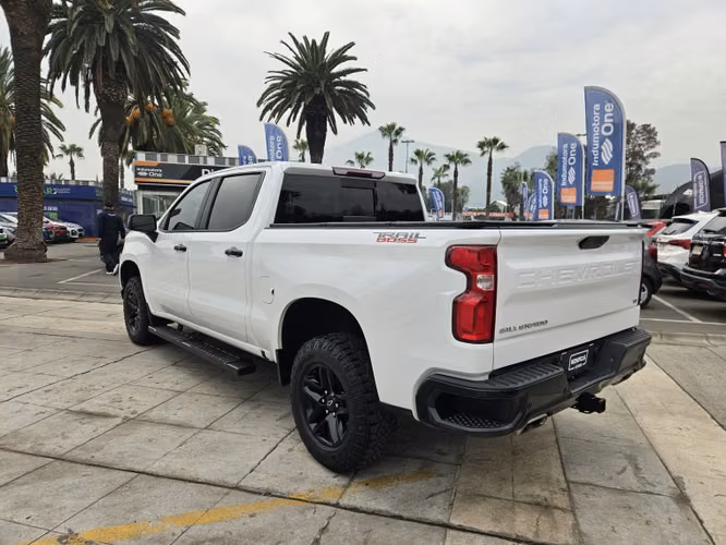Chevrolet Silverado Silverado 5.3l Lt Tb At 4wd...