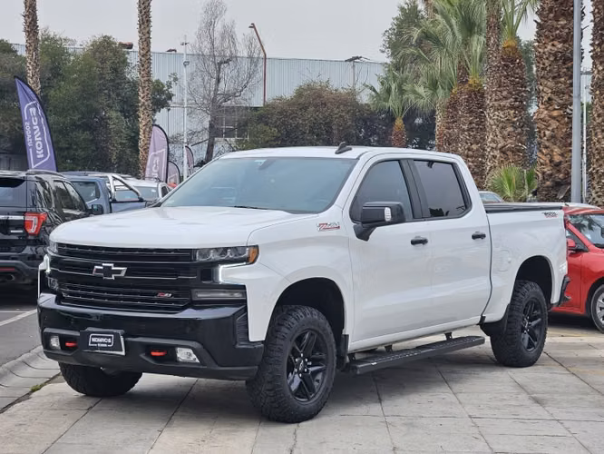 Chevrolet Silverado Silverado 5.3l Lt Tb At 4wd...