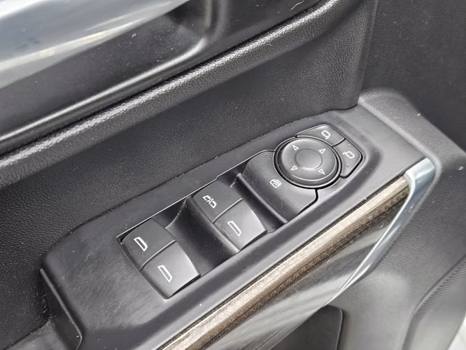 Chevrolet Silverado Silverado 5.3l Lt Tb At 4wd...
