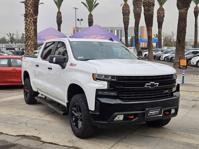 Chevrolet Silverado Silverado 5.3l Lt Tb At 4wd...