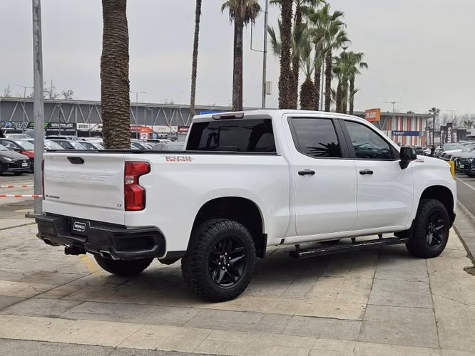 Chevrolet Silverado Silverado 5.3l Lt Tb At 4wd...