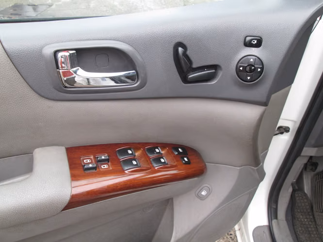 KIA GRAND CARNIVAL EX LIMITED 2.9 DIESEL AUTOMATICA - Imagen 6