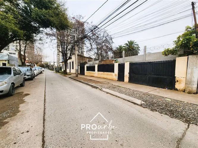 Sitio en venta en La Cisterna para desarrollo inmobiliario