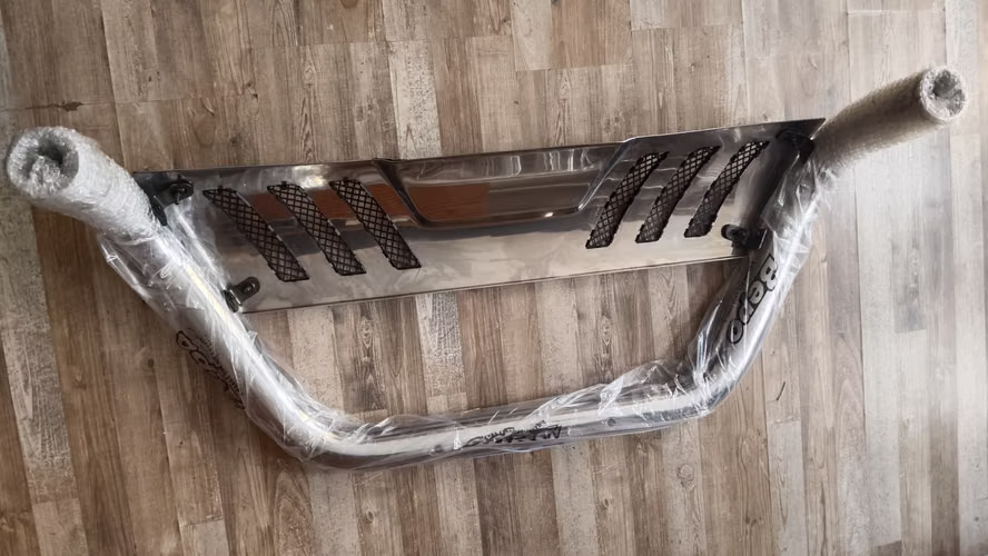 Defensa nueva cromada marca bepo Toyota hilux - Imagen 2