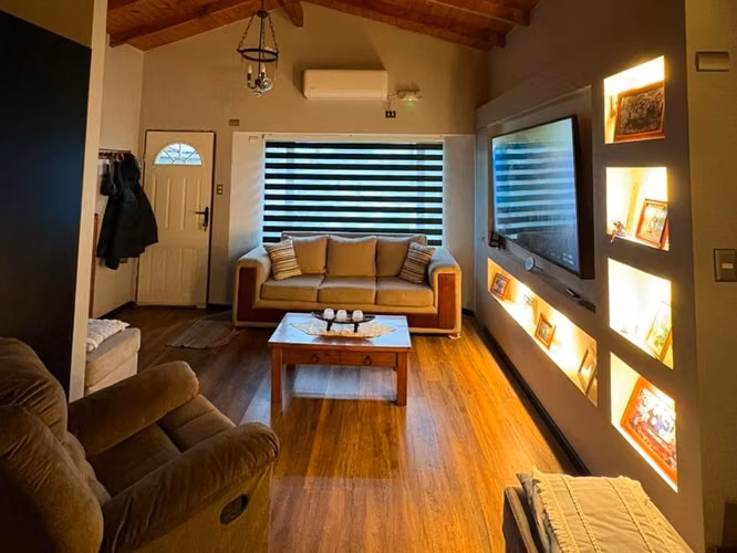 VALDIVIA Corvi Pasaje 21  Casa 2 pisos 3 Dorm 2 baños
